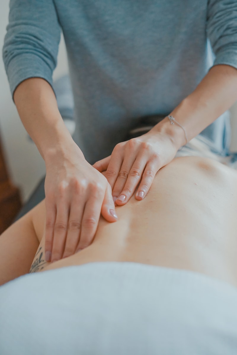 Maderotherapy wood therapy body sculpting technique using wooden instruments
